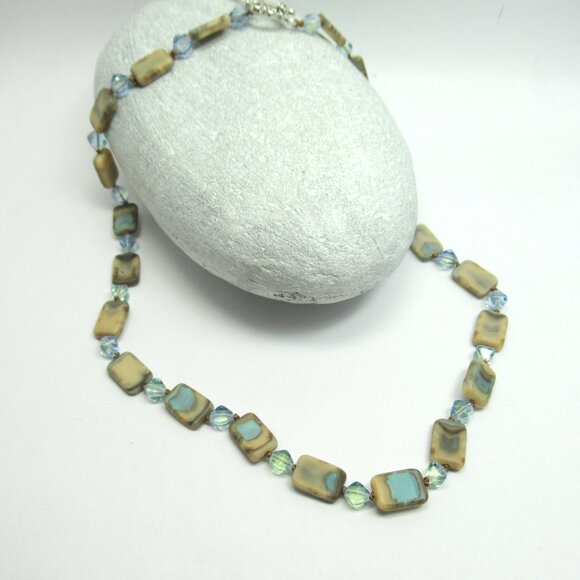 Czech UG bead necklace - Picture 10 of 12